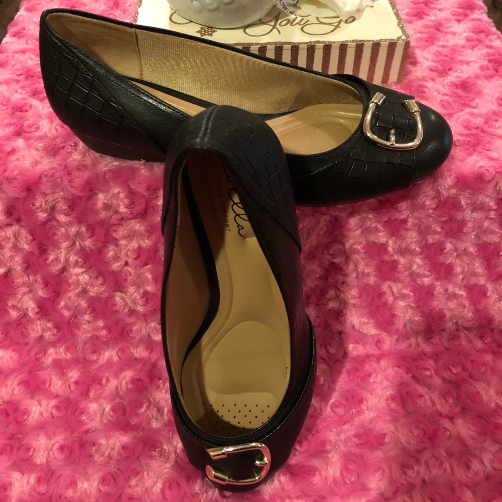 Abella comfort shoes
